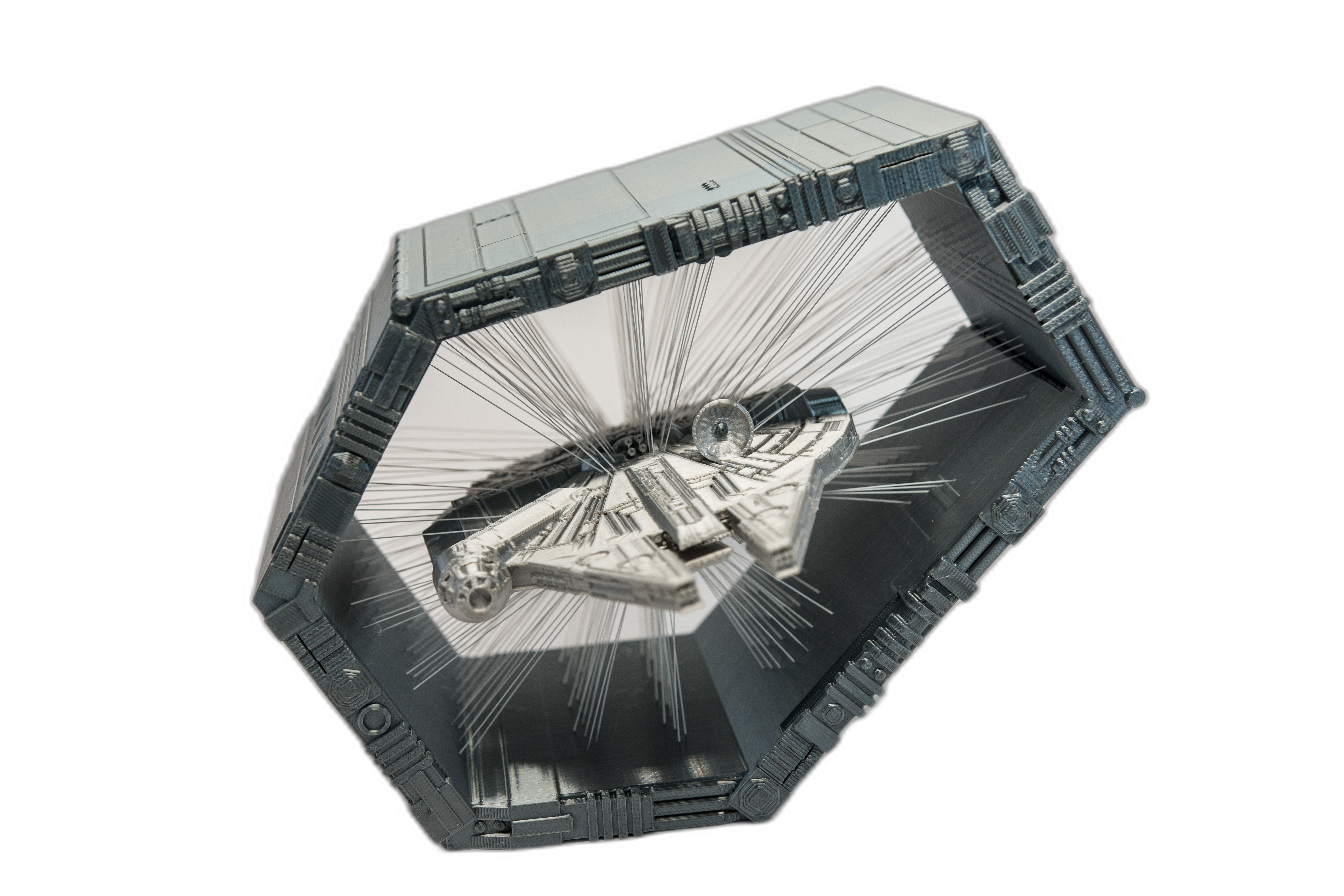 Nava spatiala suspendata – decor SF printat 3D
