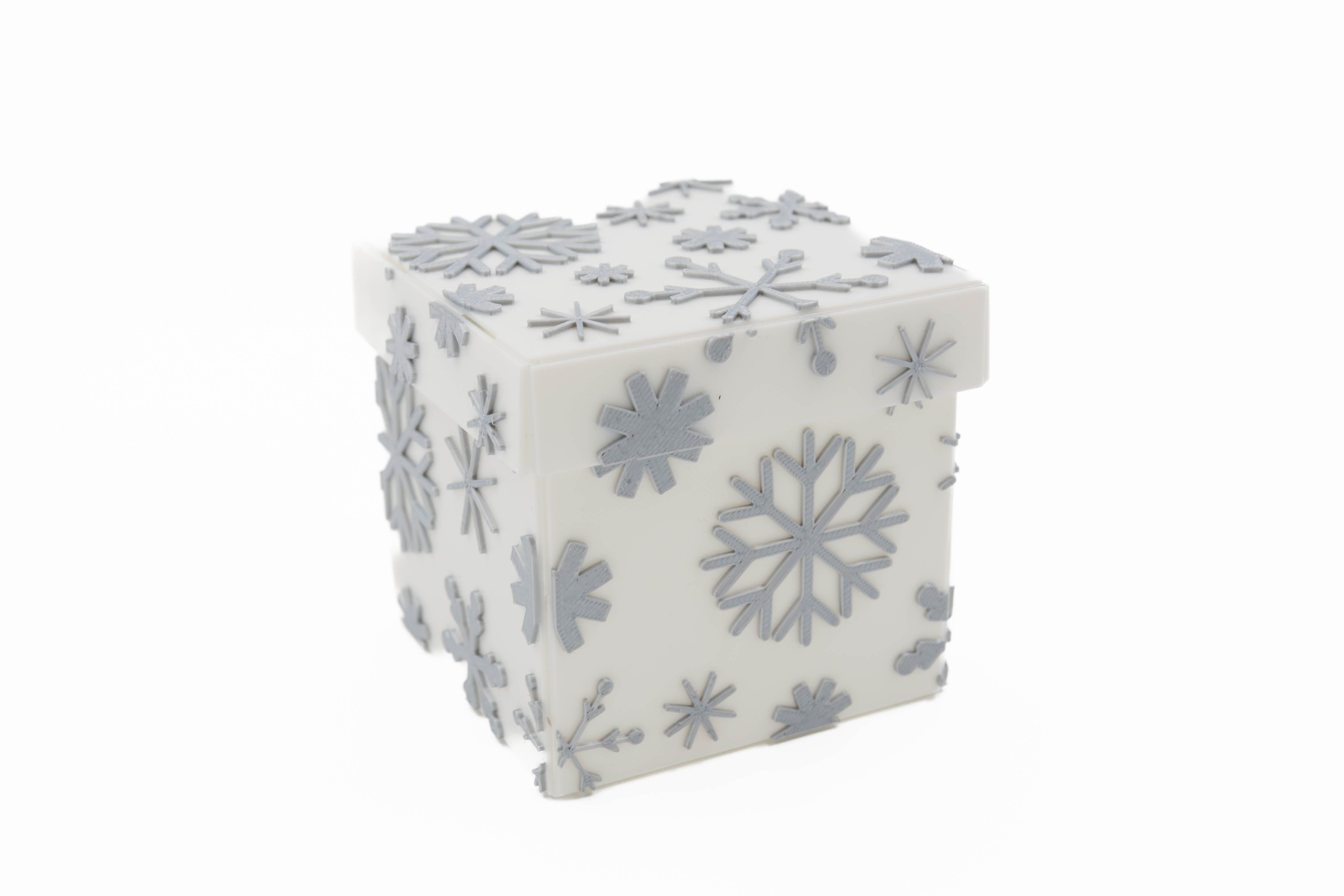 Cutie Albă cu Fulgi de Zăpadă